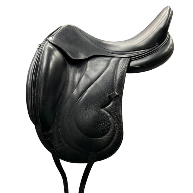 Consignment Dressage Antares Cadence Monoflap 18" Saddle - 2C-D22070