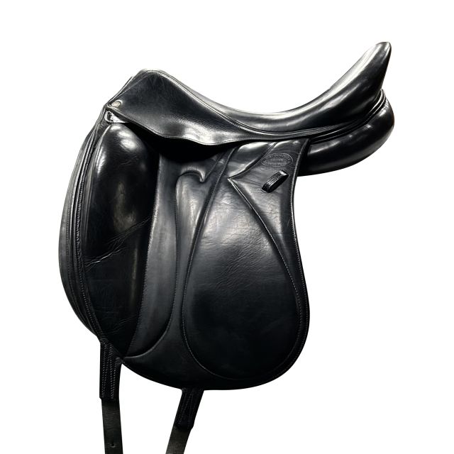 17.5" DEVOUCOUX MAKILA DRESSAGE SADDLE - D22063