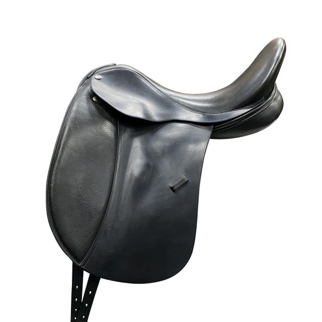 17.5" FRANK BAINES ELEGANCE DRESSAGE SADDLE - D22018